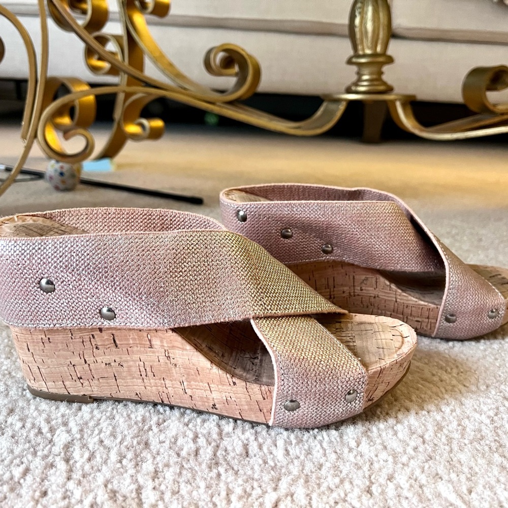 Lucky Brand gold wedge sandals